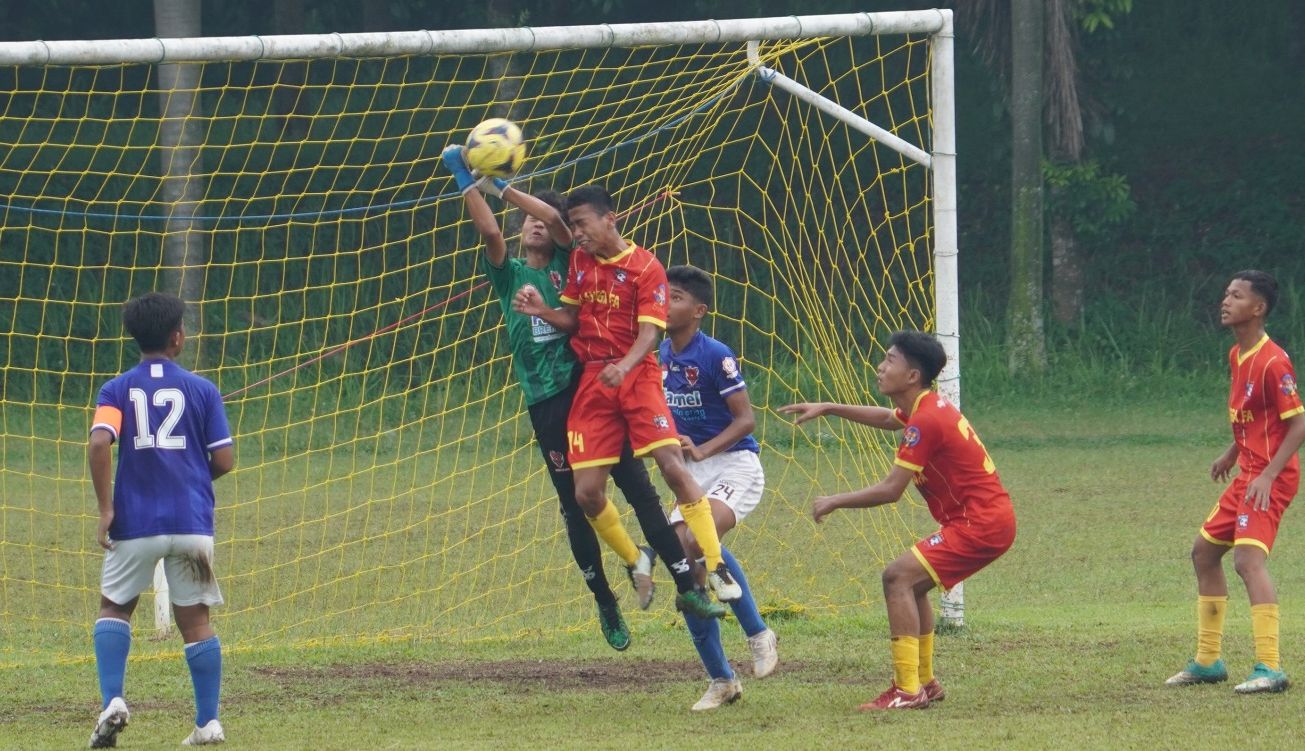 Farmel berhasil menang tipis 1-0 atas Erlangga FC pada lanjutan Liga TopSkor U-14 2022-2023.
