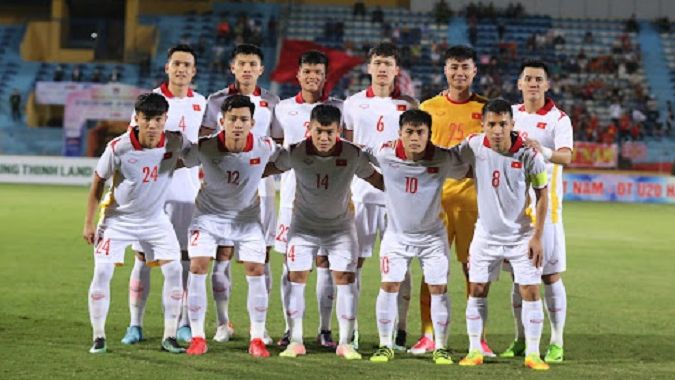 Starter timnas U-23 Vietnam saat akan menghadapi Korea Selatan U-20 dalam pemanasan menuju SEA Games 2021, 22 April 2022.