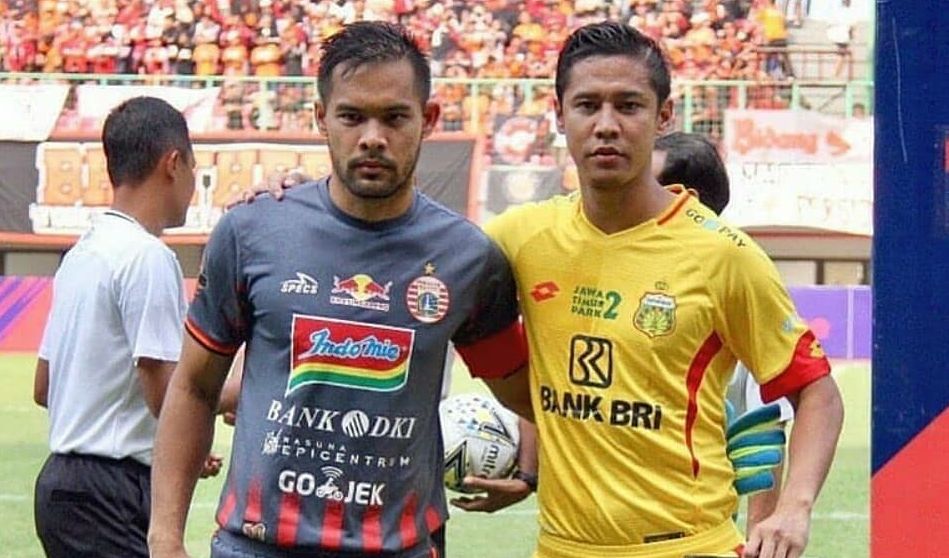 Indra Kahfi (Kanan) dan Andritany Ardhiyasa saat Bhayangkara FC Vs Persija Jakarta