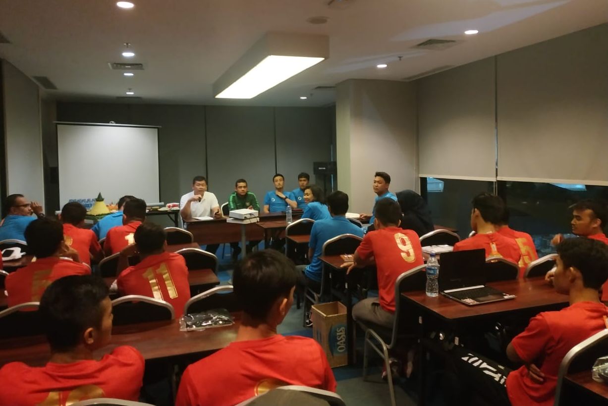 Timnas Futsal Indonesia mendapatkan pengarahan sebelum memulai TC untuk Piala Asia Futsal 2020.