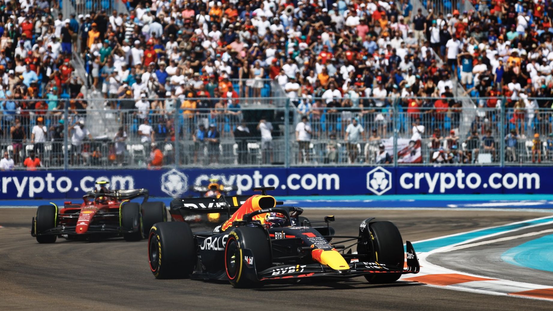 Max Verstappen (Red Bull Racing) sukses memenangi F1 GP Miami 2022 yang berlangsung di Miami International Autodrome pada Minggu (9/5/2022) dini hari WIB.