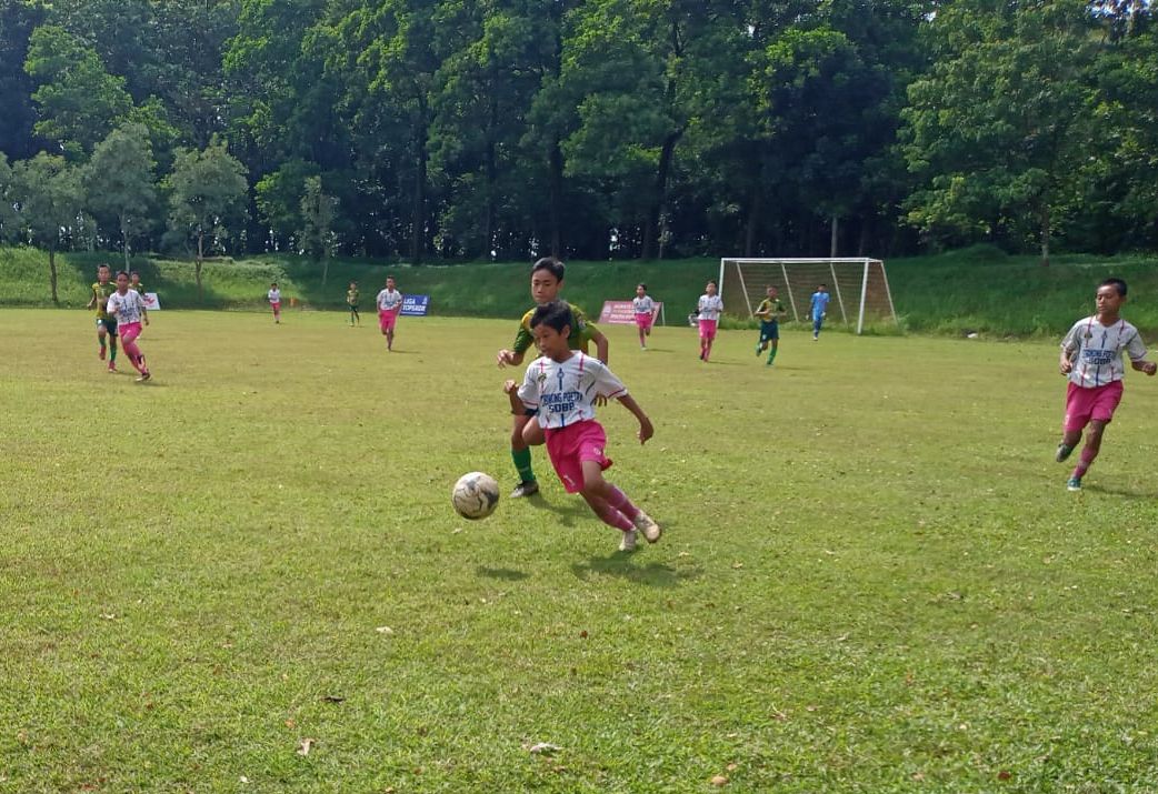 Pertandingan Tajimalela versus Cibinong Poetra di Liga TopSkor U-12 2022-2023.