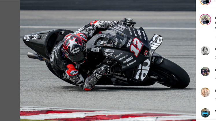 Pembalap Aprilia, Maverick Vinales, beraksi pada tes pramusim MotoGP 2022 di Sirkuit Sepang, Malaysia.