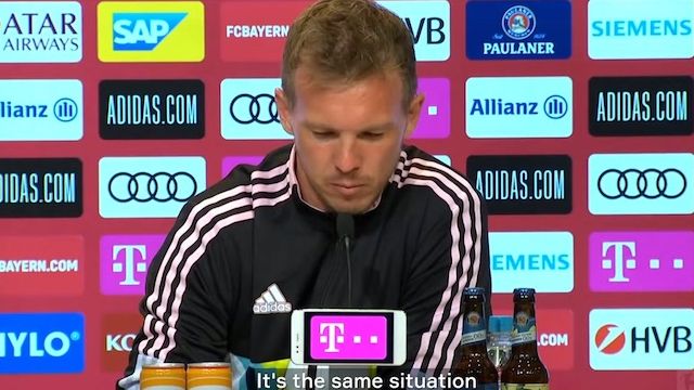 Julian Nagelsmann saat menjalani konferensi pers usai Bayern Munchen menelan kekalahan perdana musim ini melawan Eintracht Frankfurt. 
