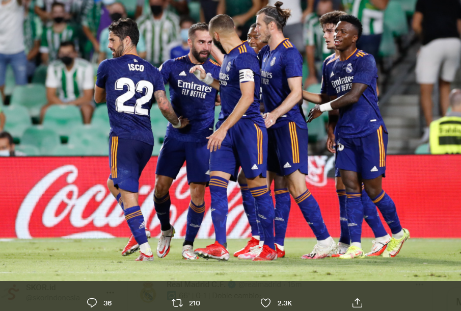 Bek Madrid, Dani Carvajal (kedua dari kiri) merayakan gol yang dicetaknya ke gawang Real Betis, Minggu (28/8/2021).