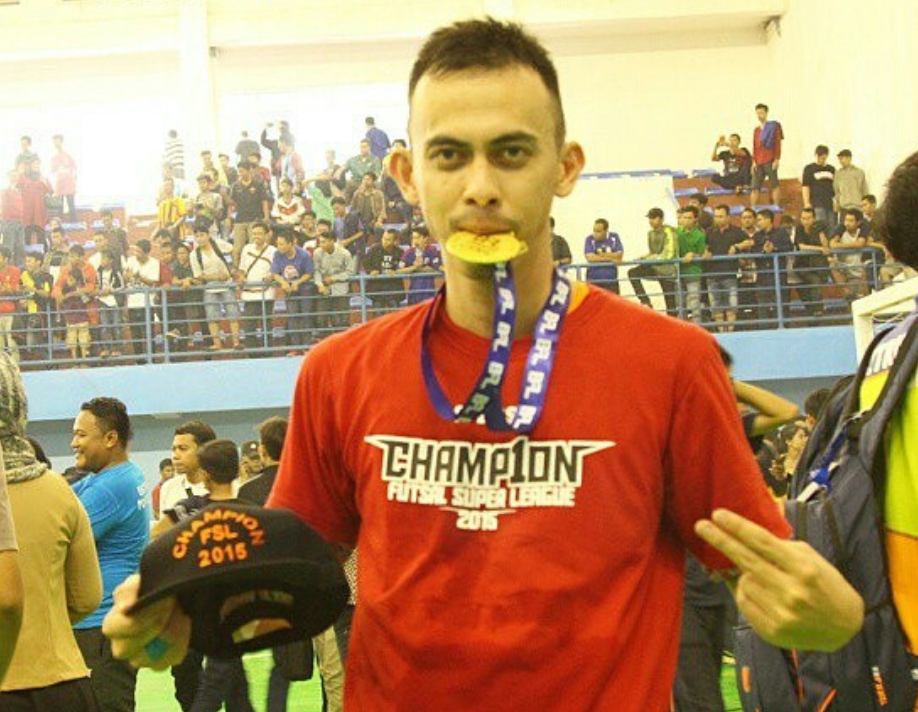 Indra Kurnia Purnomo setelah berhasil menjuarai Liga Futsal Indonesia bersama IPC Pelindo II Jakarta di 2015.