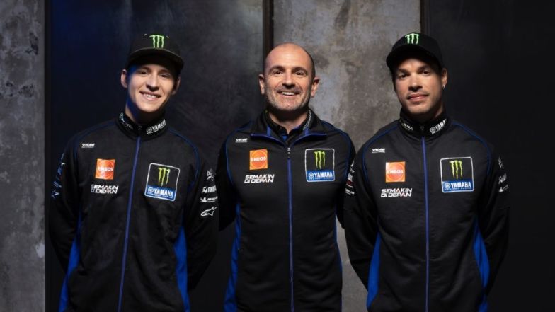 (dari ki-ka) Fabio Quartararo, Massimo Meregalli, dan Franco Morbidelli dalam acara peluncuran tim Monster Enery Yamaha pada Jumat (4/2/2022).