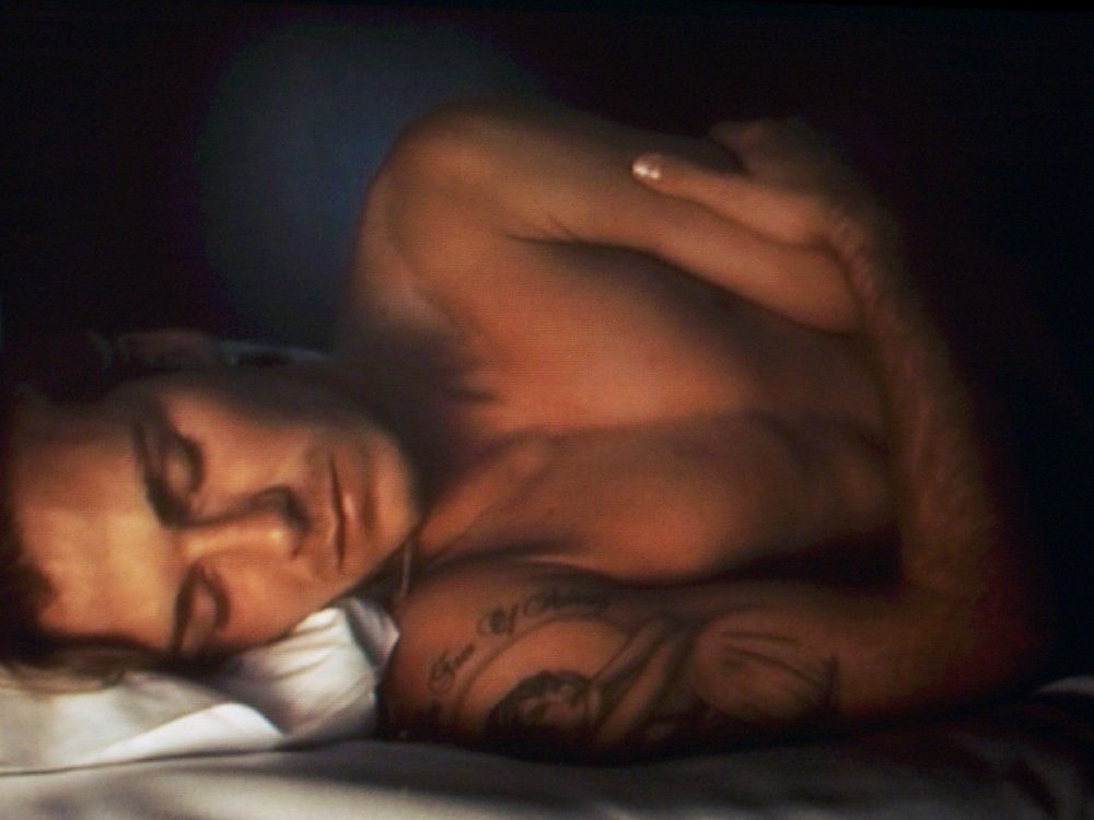 Tidur David Beckham adalah potret sempurna. foto fadmagazine.com