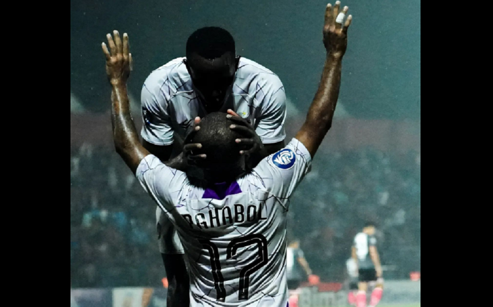 flavio silva dan ferinando pahabol dari persik kediri - skor.id.png