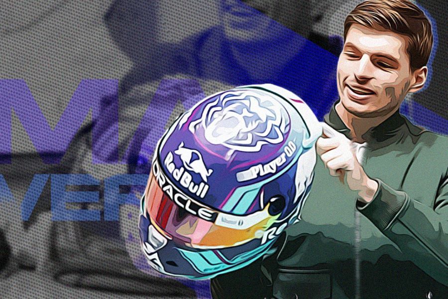 Juara dunia F1 dua kali, Max Verstappen saat memamerkan desain helm baru yang dikenakannya di Grand Prix Miami. (Hendy AS/Skor.id)