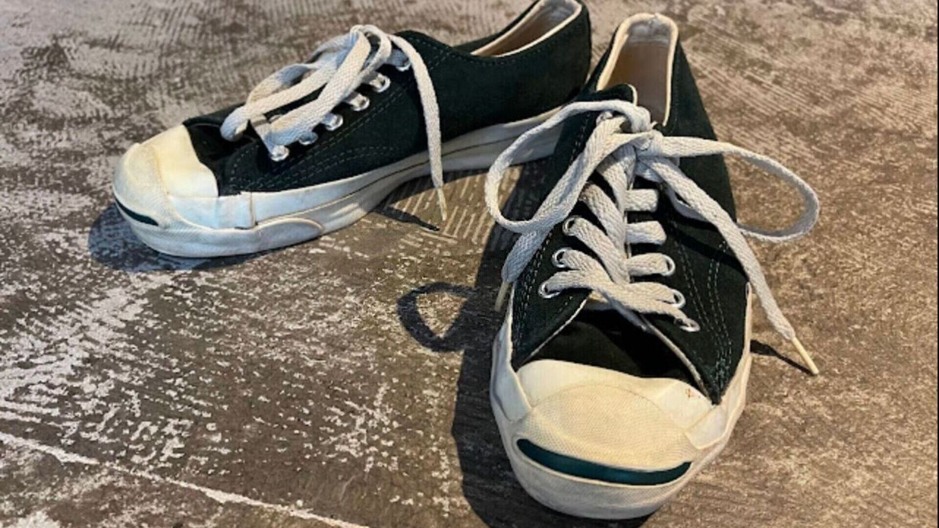 Dokumentasi sepatu Converse Jack Purcell