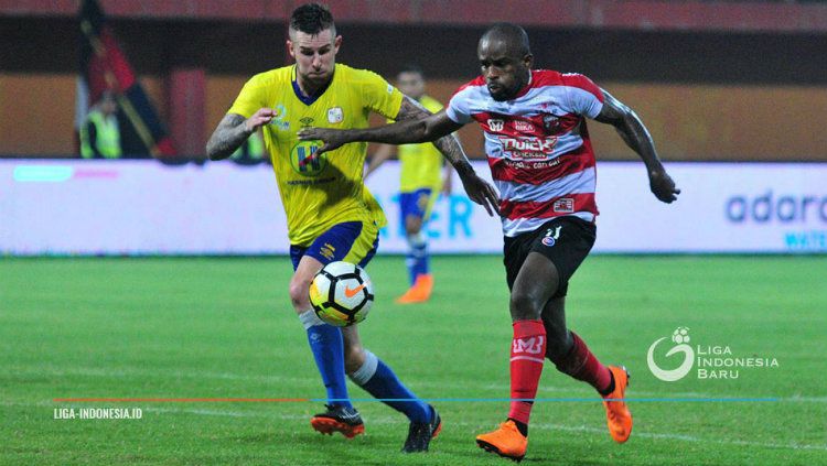 Bursa Transfer Liga 1 2021-2022: Greg Nwokolo Kembali ke Pelukan Madura United