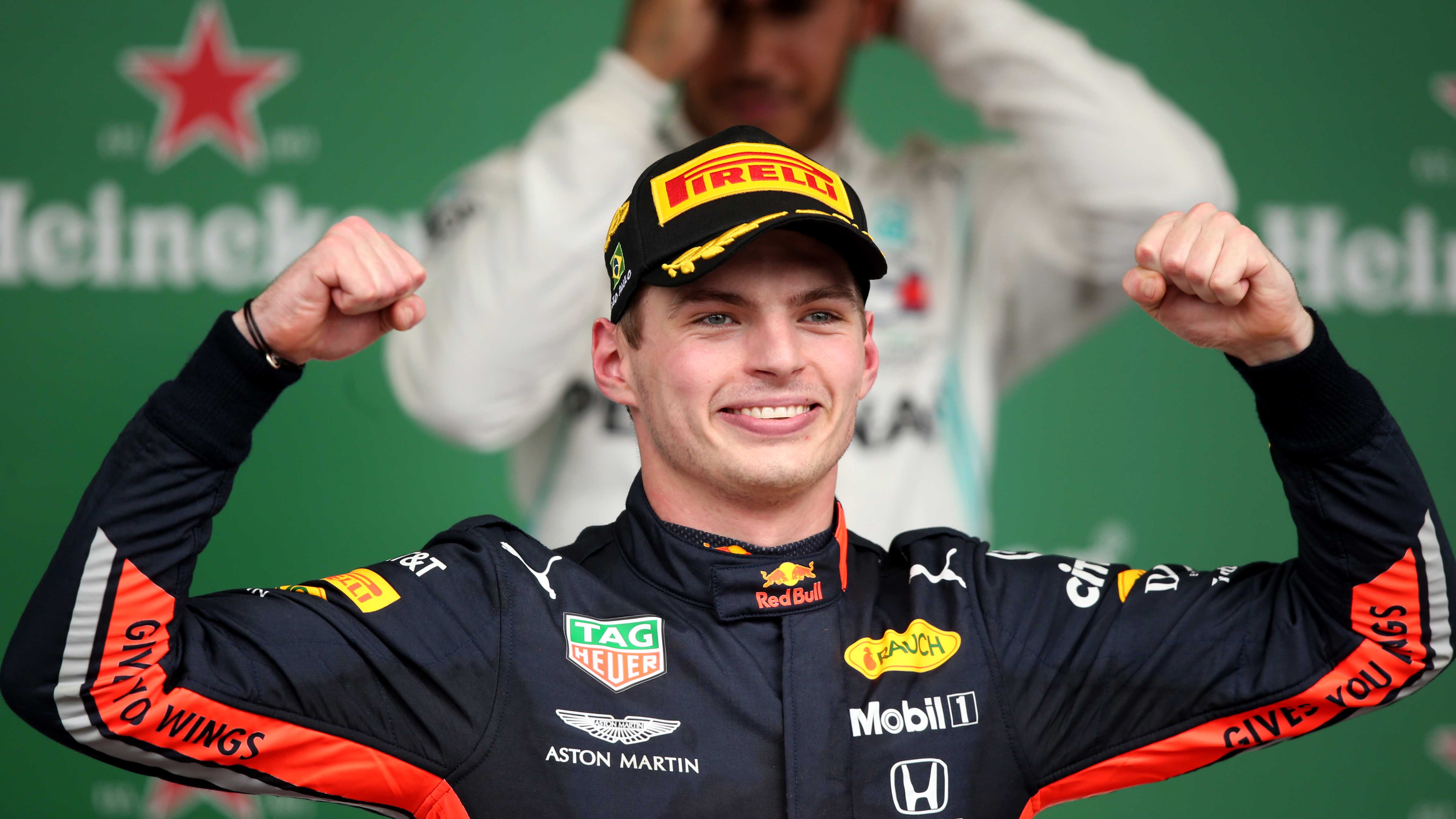 F1 Ditunda, Max Verstappen Lawan Mantan Pembalap di Sirkuit Virtual