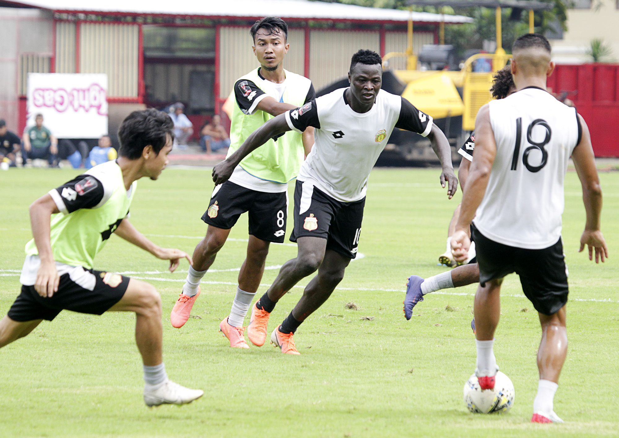 Akhirnya, Bhayangkara FC Hentikan Aktivitas Latihan Resmi Tanpa Batas