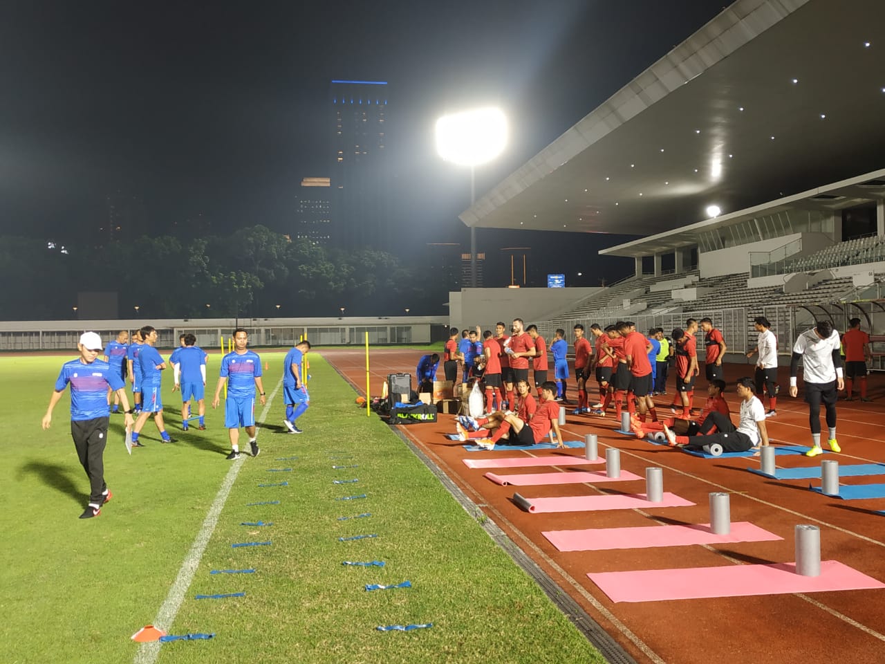 Timnas Indonesia Latihan dengan Seragam Brand Apparel Baru