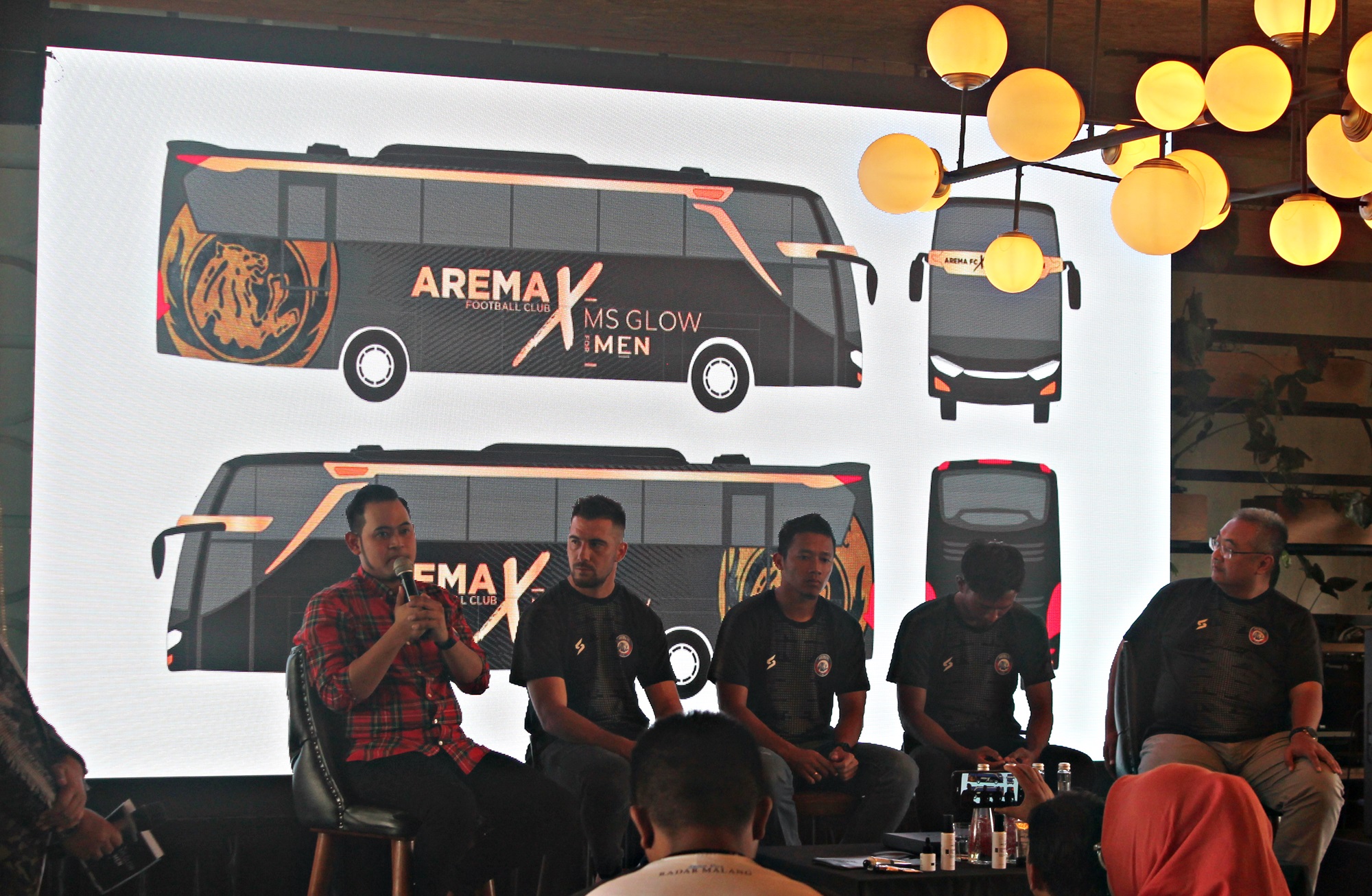 17 Tahun Arema FC Tanpa Bus, Kini Punya Mercedes-Benz 
