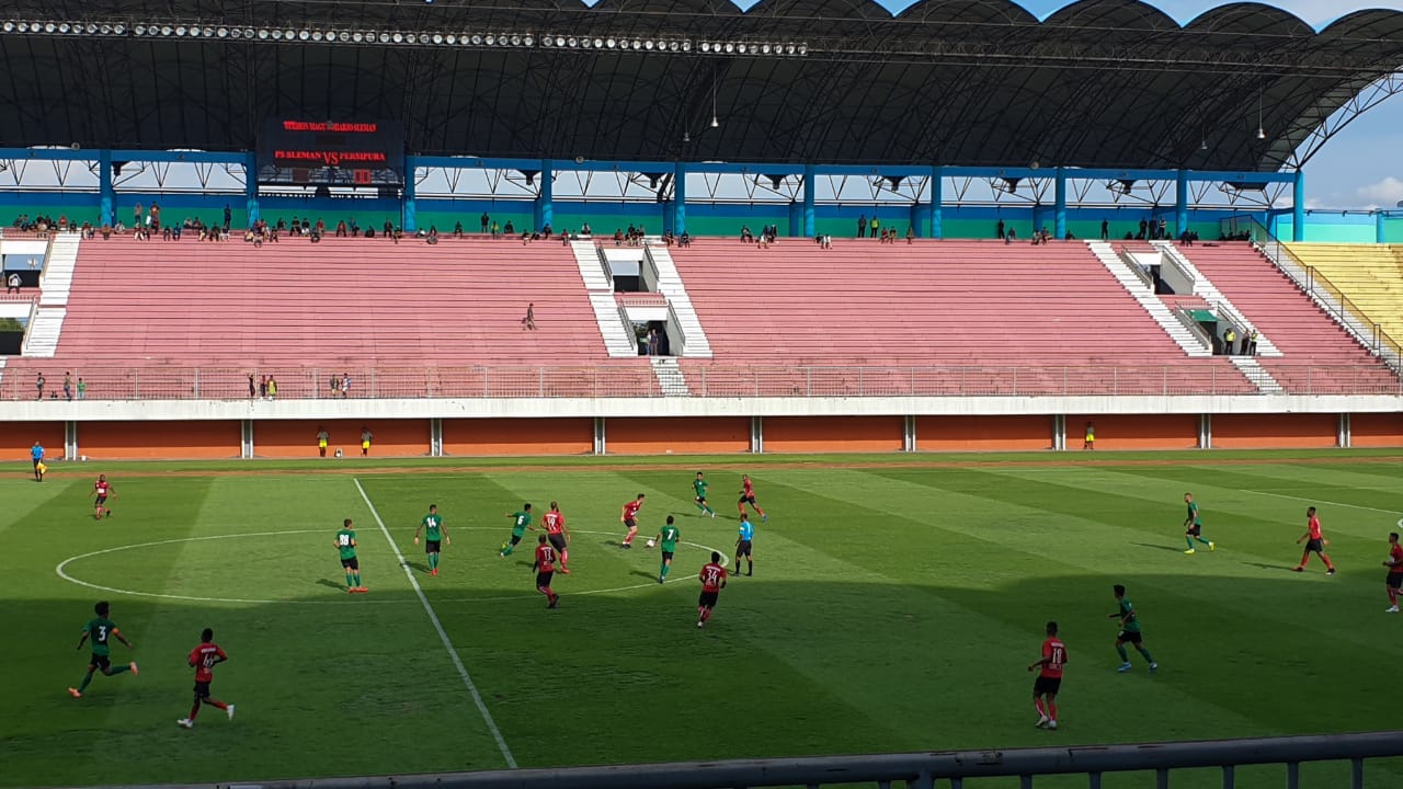 Uji Coba PSS Sleman vs Persipura: Babak Pertama Sepi Gol