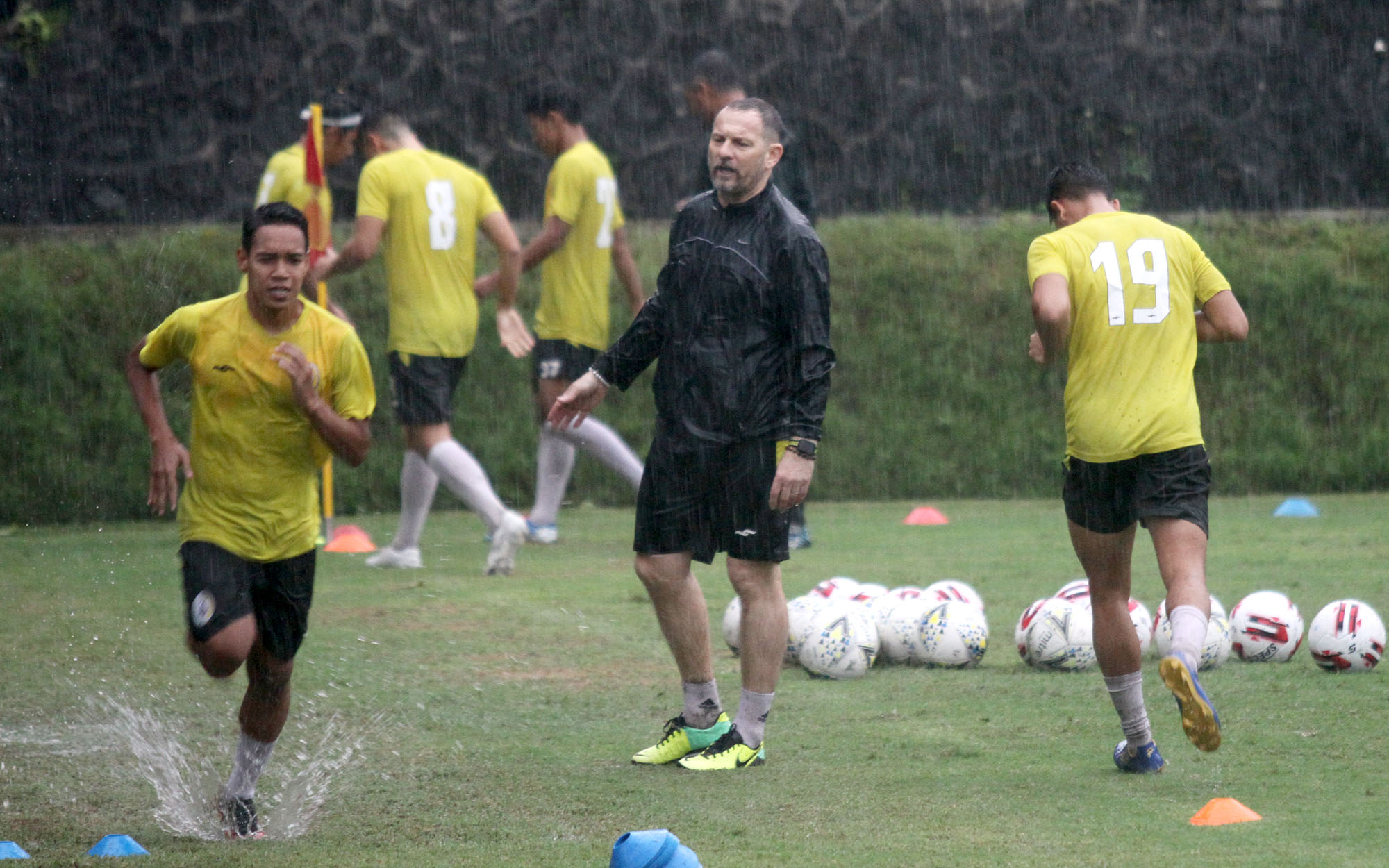 Pelatih PSS Sleman Teringat Febri Hariyadi Terkait Wacana Pemain Muda