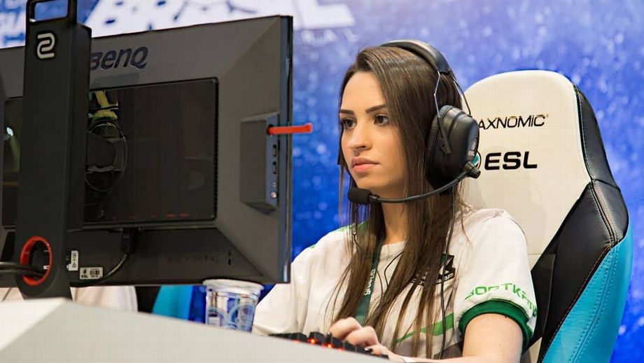 Gamer Cantik Mantan Pemain CS:GO Divonis 116 Tahun Penjara