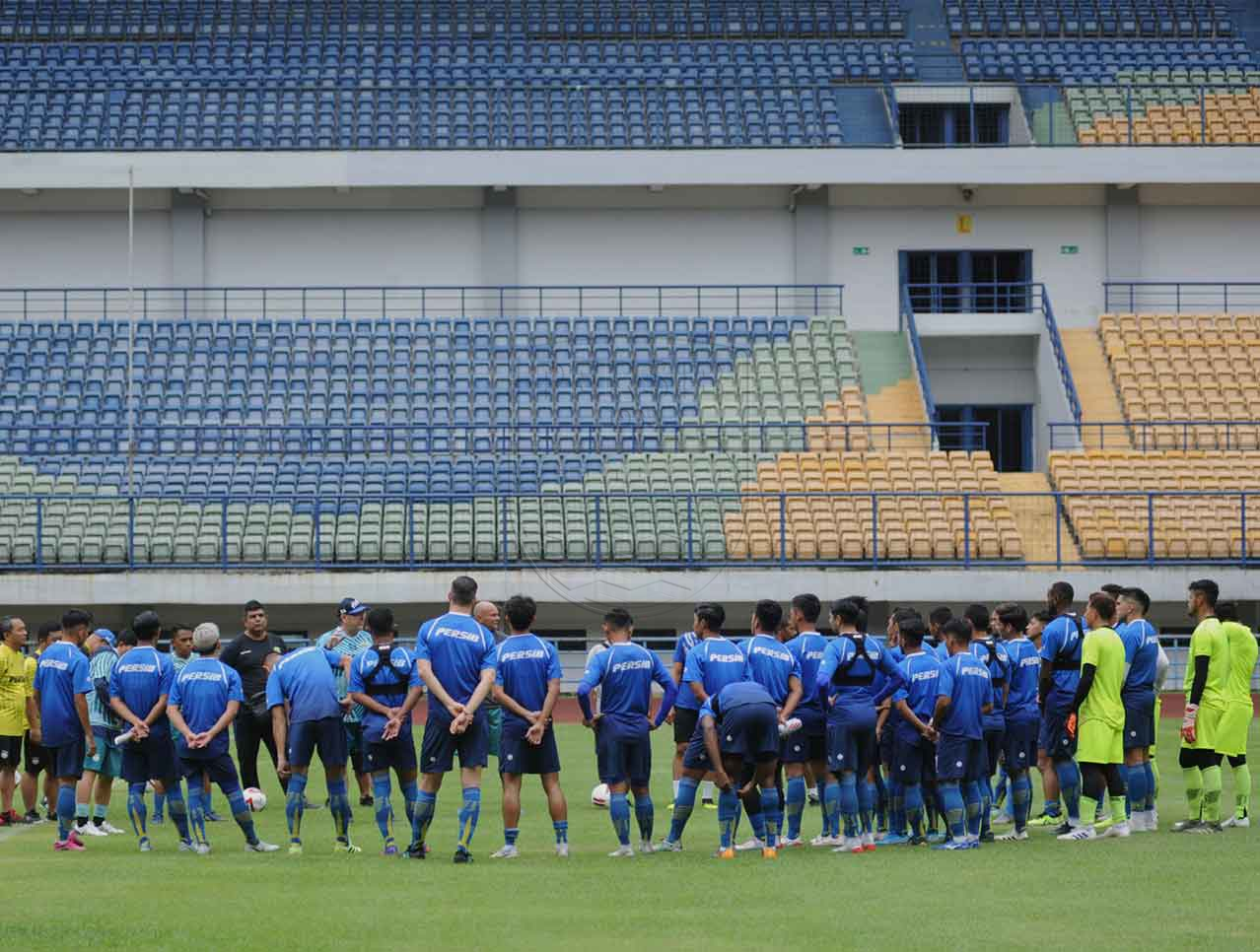 Persib Bandung Gelar Latihan Tertutup, Satu Pemain Asing Absen