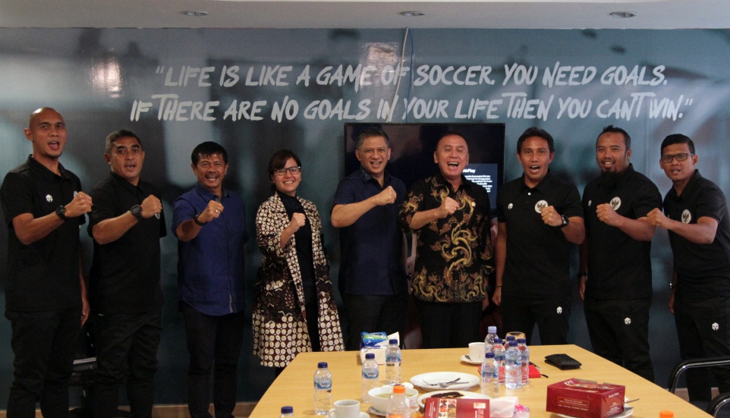 Presentasi Pelatih Timnas Indonesia U-16 buat Ketum PSSI Terkesan
