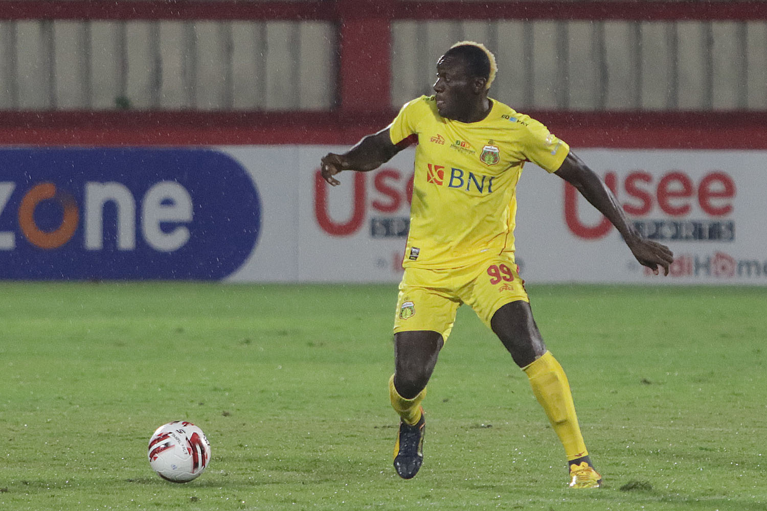 Herman Dzumafo Dinilai Striker Paling Mengerikan di Liga 1