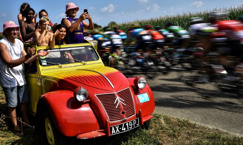 Ingin Sesuai Jadwal, Tour de France 2020 Rela Kehilangan Penonton