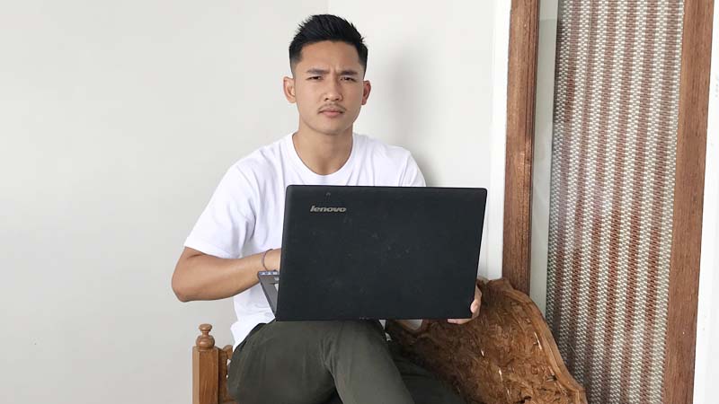 Lockdown Story: Kompetisi Libur, Gelandang AA Tiga Naga Fokus Kuliah Online