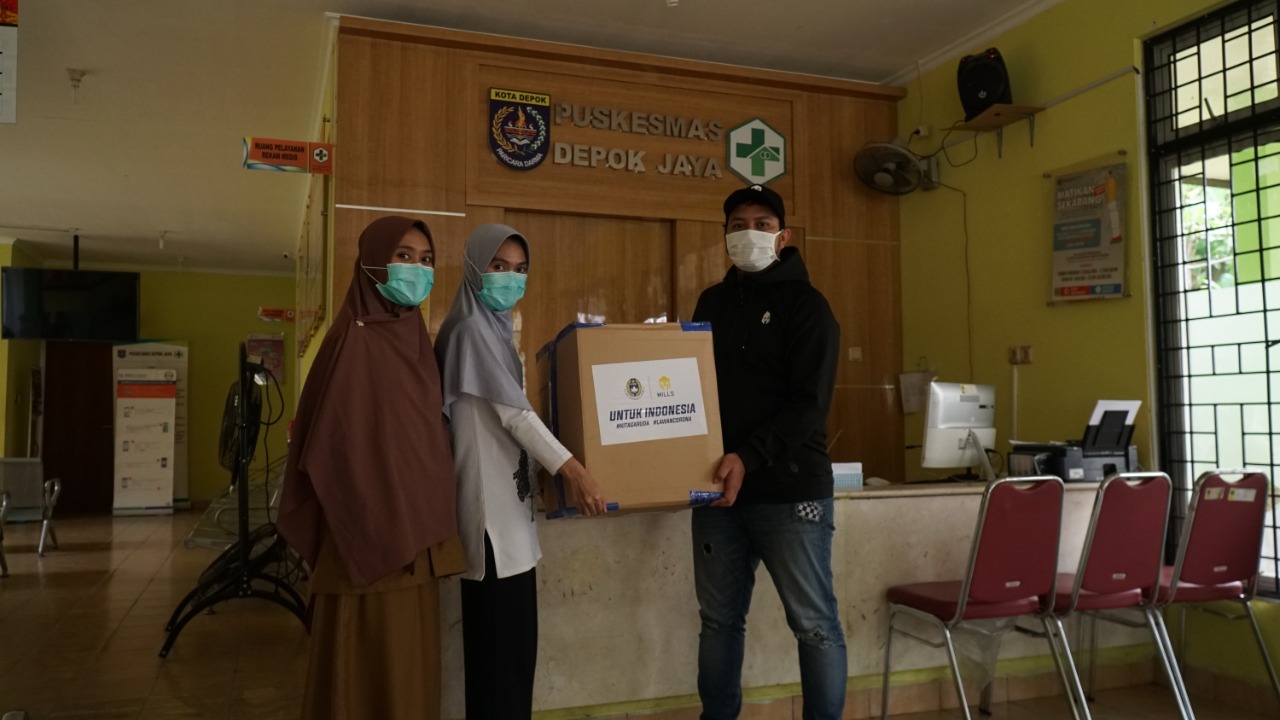 Lawan Virus Corona, PSSI Bagikan 200 APD ke Rumah Sakit di Depok
