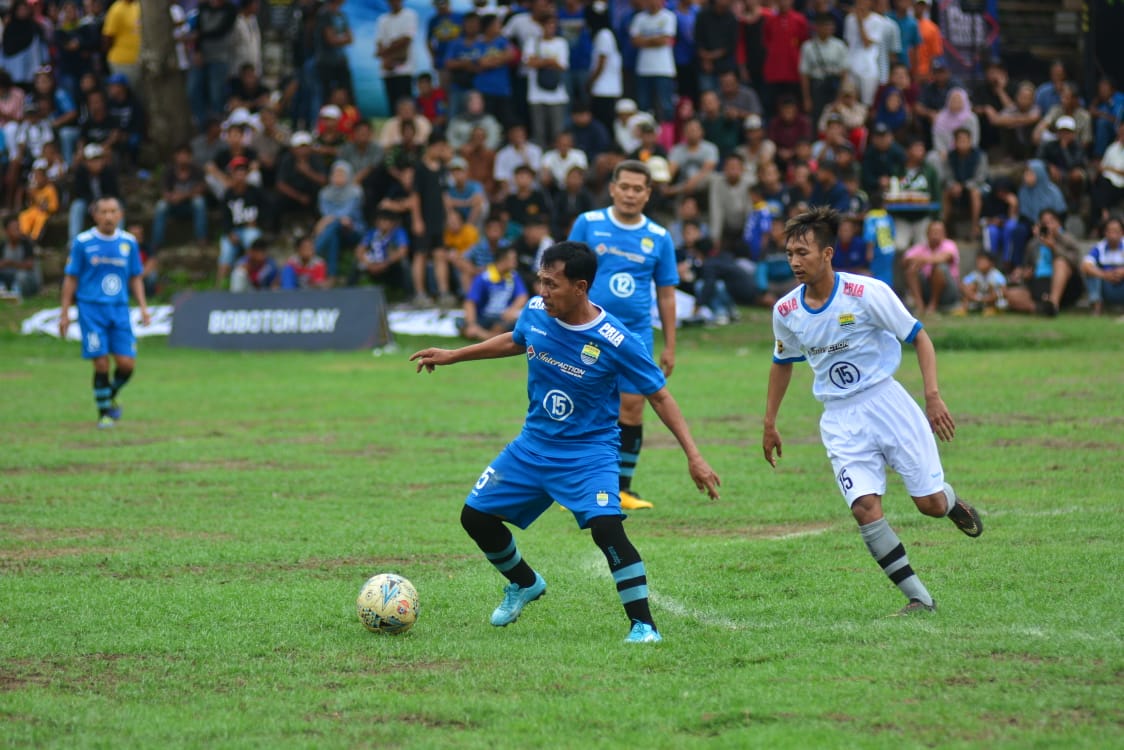 Memori Ligina: Dominasi Pelita Jaya Atas Persib Dihentikan Gol Munir 