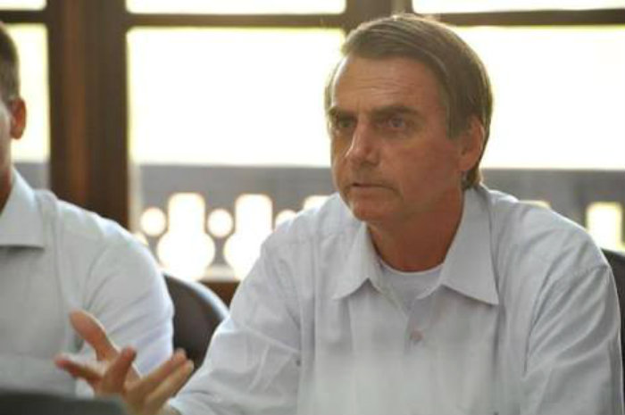 Presiden Brasil Minta Sepak Bola Digulirkan di Tengah Corona