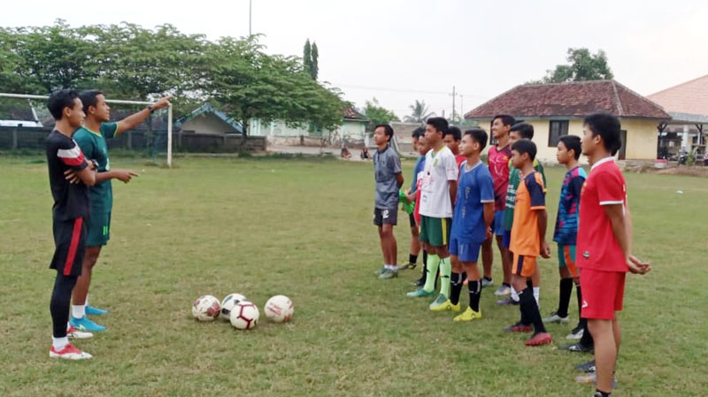 Duo Persis Solo Mendadak Jadi Pelatih di Kampung Halamannya