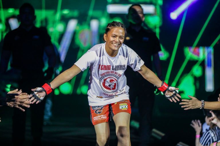 Hamil, Petarung Gina Iniong Vakum dari Dunia MMA