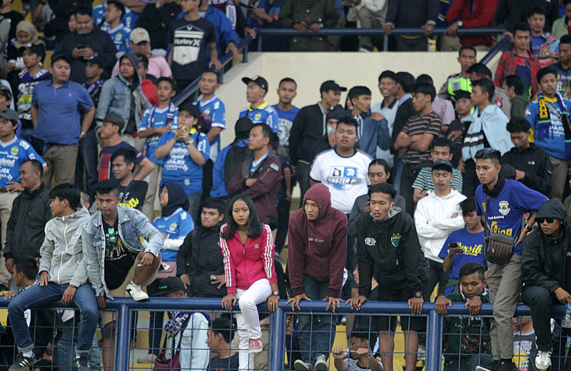 Liga 1 Dilanjutkan, Umuh Muchtar Usul Penonton di Stadion Digilir