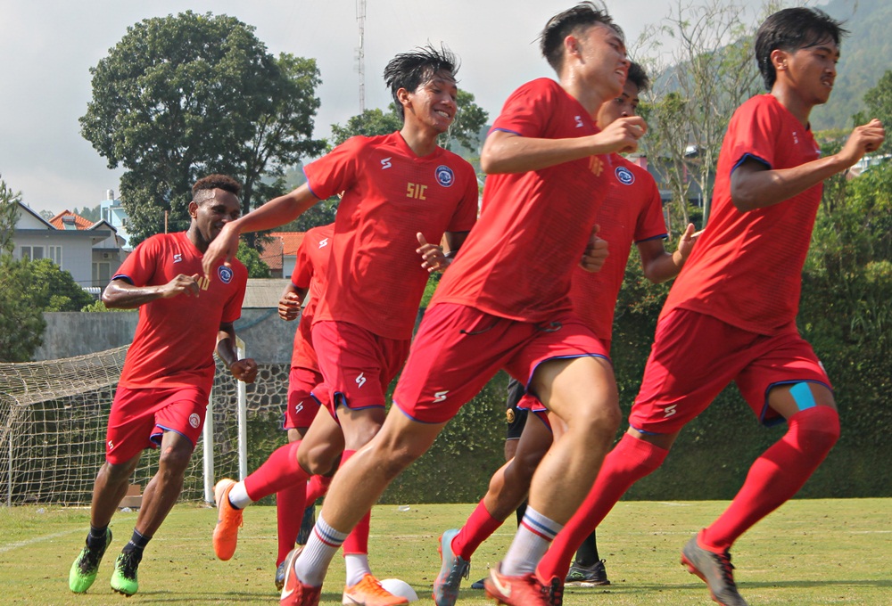 Arema FC Resmi Lepas Dua Bek Sayap