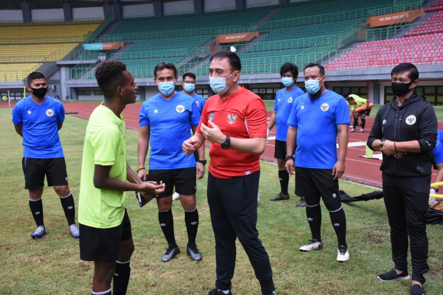 Ketum PSSI Pantau Langsung TC Timnas Indonesia U-16, Ini Pesannya ke Pemain
