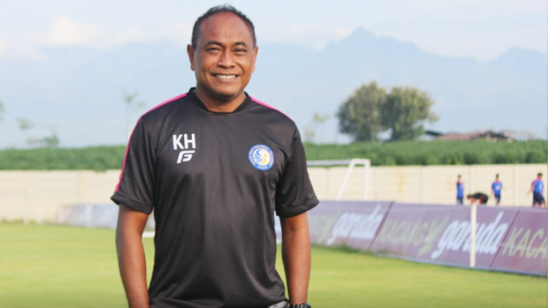 Kas Hartadi Latih Akademi Sambil Tunggu Lamaran Klub Liga Indonesia 