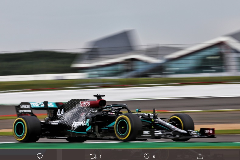 Lewis Hamilton Tuduh FIA Susun Aturan Baru untuk Memperlambat Mercedes