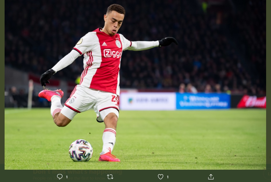 Koeman Ingin Bek Ajax Amsterdam Jadi Transfer Pertamanya di Barcelona