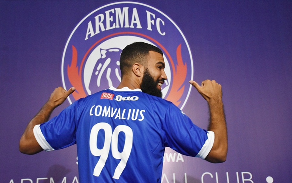 Mundur dari Persipura, Teka-teki Status Sylavno Comvalius di Arema FC Terjawab