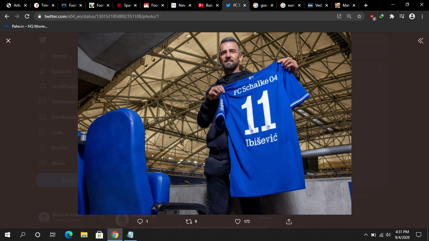 Striker Anyar Schalke Relakan Gaji Pokoknya untuk Amal