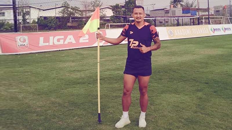 Gelandang AA Tiga Naga Ini Berhasil Gairahkan Sepak Bola di Kampung Halaman