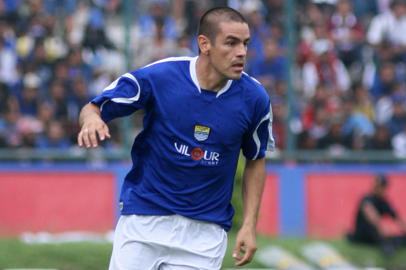 Sejarah Persib Hari Ini: Gol Lorenzo  Cabanas Jadi Kado HUT Ke-198 Kota Bandung