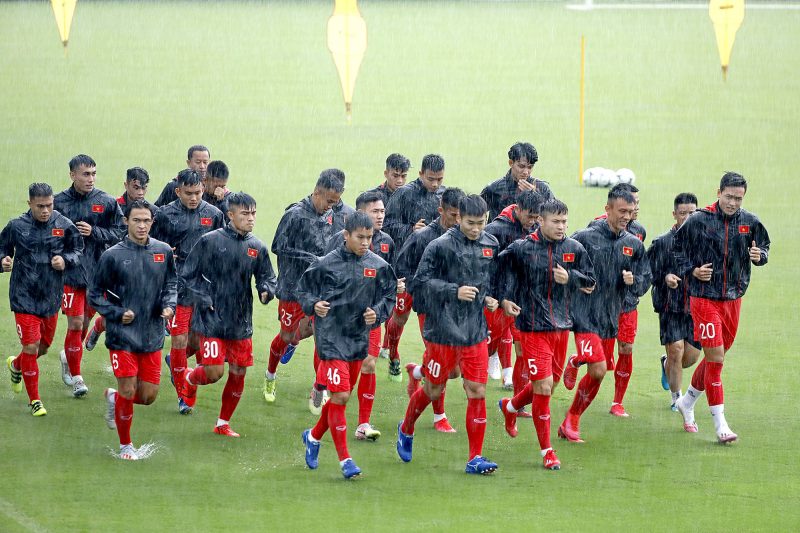 Timnas U-22 Vietnam Mundur dari Toulon Tournament, Duel Shin Tae-yong vs Park Hang-seo Tertunda