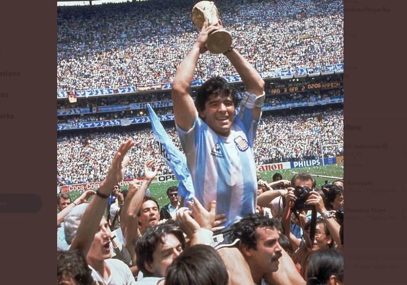 Jersi Tangan Tuhan Diego Maradona Tak Dijual