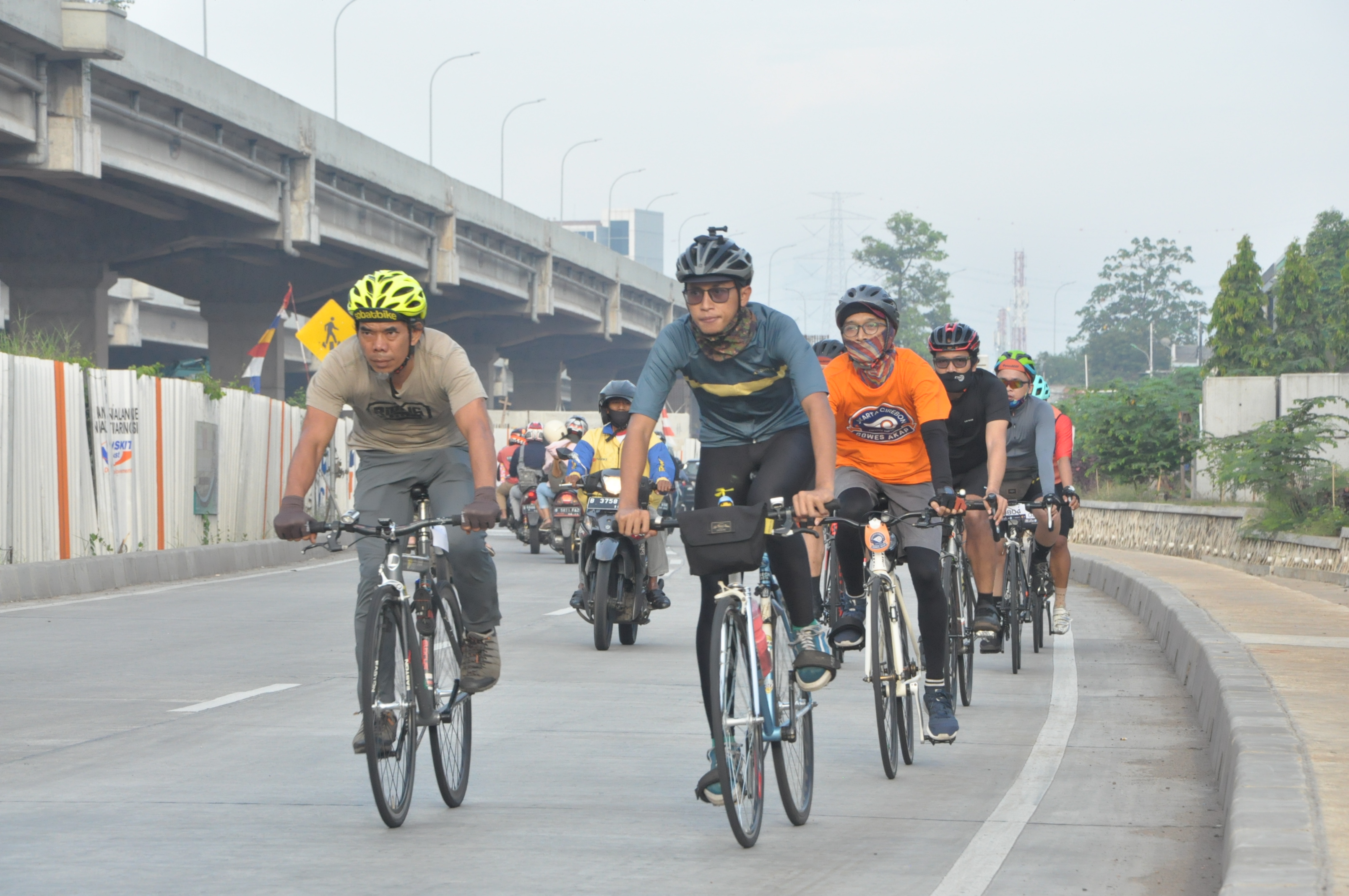 Taklukkan Jalur Pantura, 7 Peserta Onay Bike BJB Gowes AKAP 2020 Berhasil Finis di Cirebon