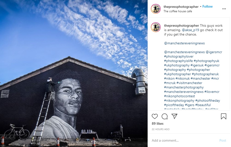 Mural Raksasa Ungkap Tempat Tinggal Masa Kecil Striker MU di Pinggiran Manchester 