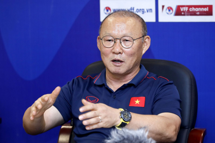 Piala AFF 2022: Park Hang-seo Ingatkan Doan Van Hau Pascamain Kasar ke Pemain Malaysia