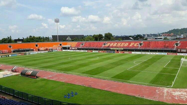 Lanjutan Liga 1 Masih Buram, Borneo FC Poles Rumput Stadion Segiri