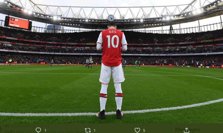 Gaji Setara 7000x UMR Jakarta Masuk ke Rekening Mesut Ozil dari Arsenal